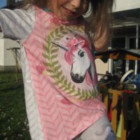 Tilly Vokuhila-Shirt [Digital] – Bild 16